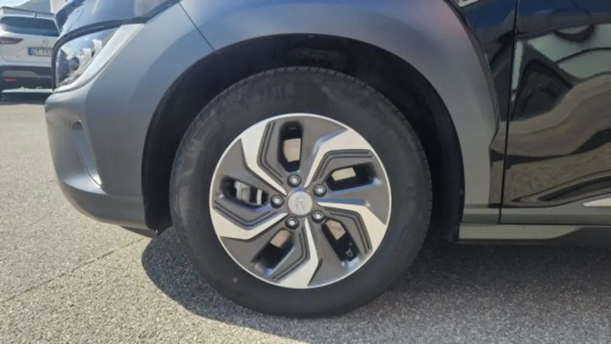 Hyundai Kona usata a Lucca (20)