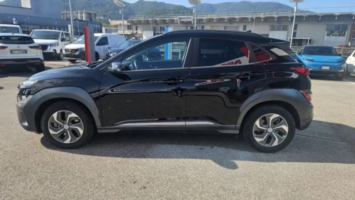Hyundai Kona usata a Lucca (7)