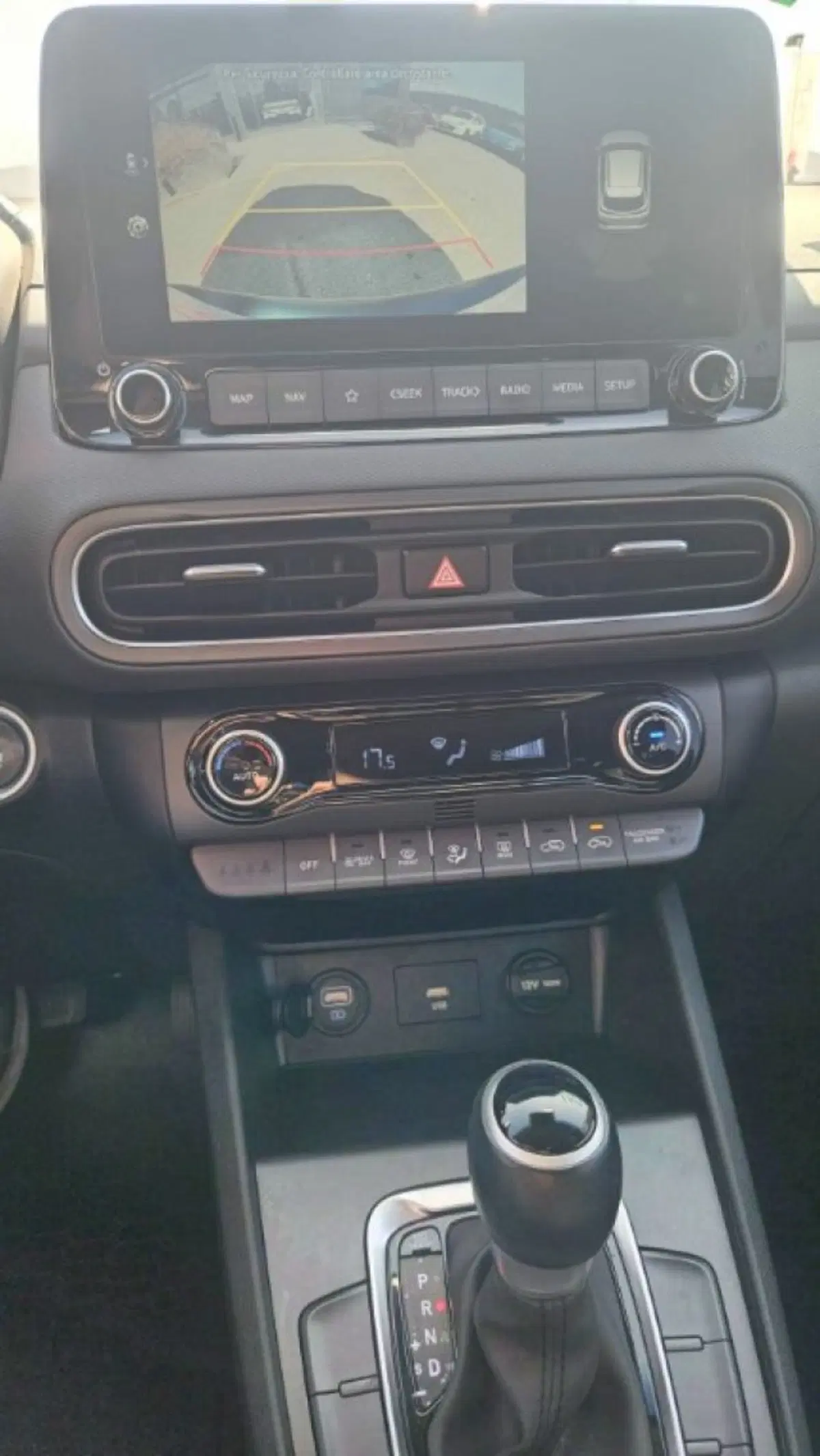 Hyundai Kona usata a Lucca (9)