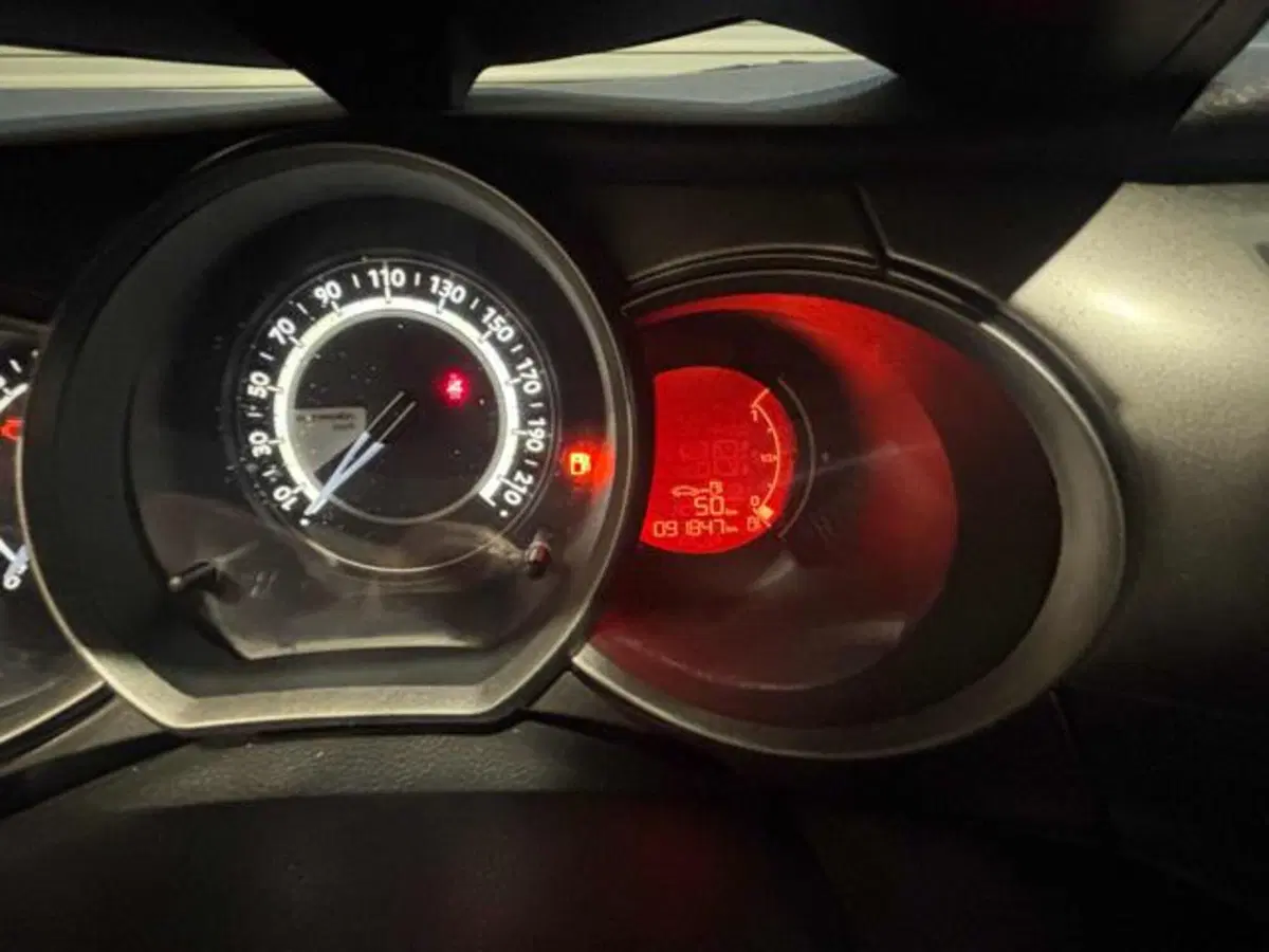 Citroen C3 usata a Caserta (6)
