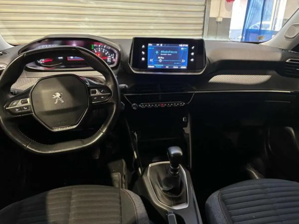 Peugeot 2008 usata a Caserta (6)