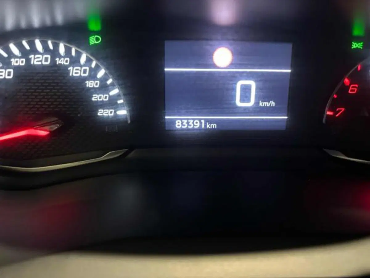 Peugeot 2008 usata a Caserta (7)