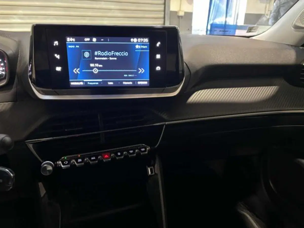 Peugeot 2008 usata a Caserta (8)