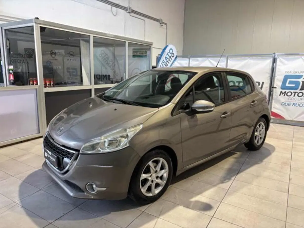 Peugeot 208 usata a Caserta (2)