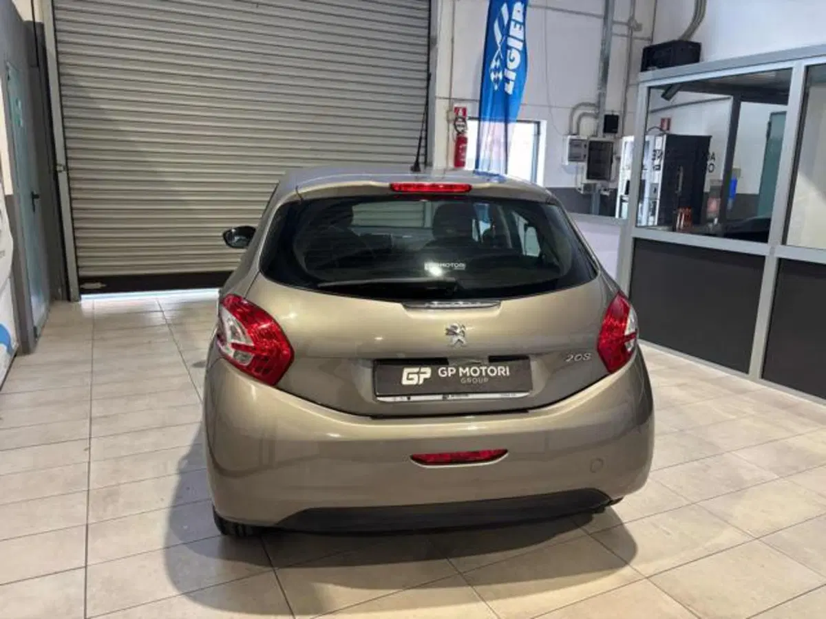 Peugeot 208 usata a Caserta (4)