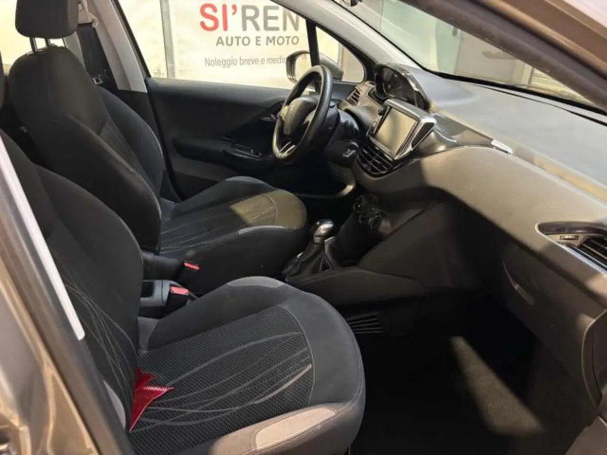 Peugeot 208 usata a Caserta (9)