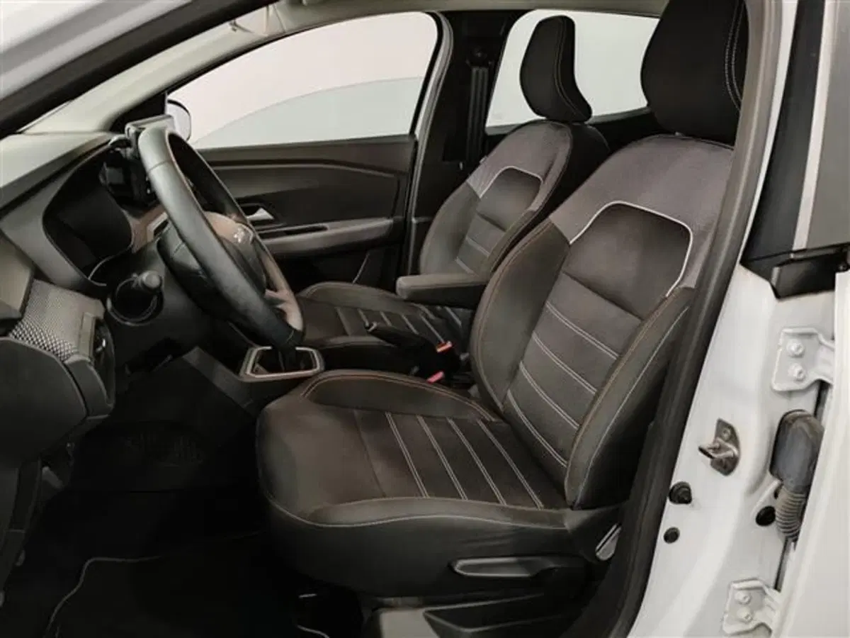 Dacia Sandero Stepway usata a Siena (5)