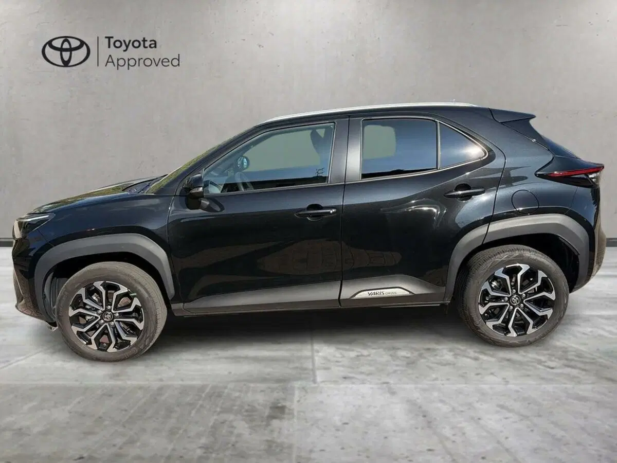 Toyota Yaris Cross usata a Lecco (3)