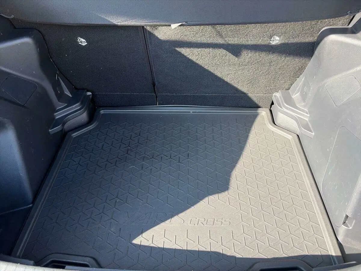 Toyota Yaris Cross usata a Lecco (6)