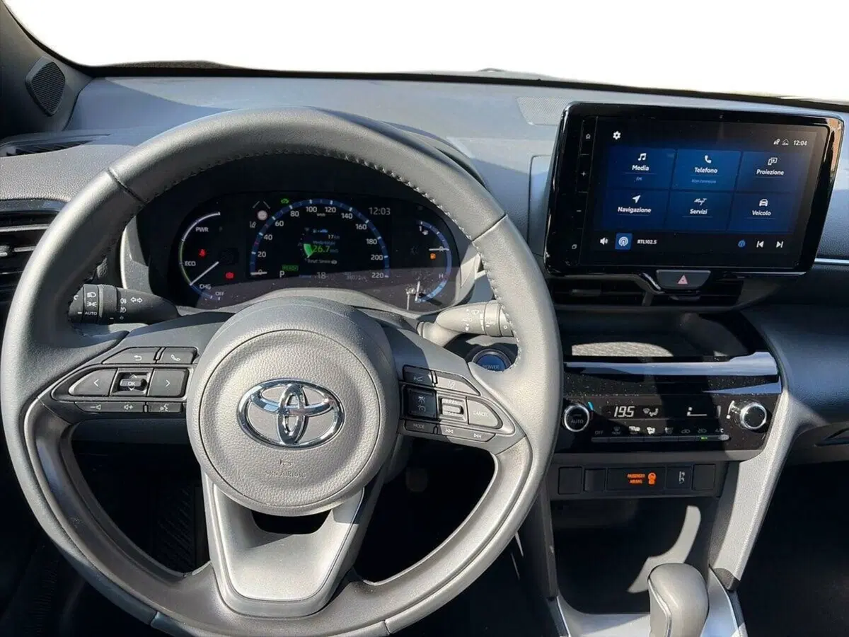 Toyota Yaris Cross usata a Lecco (8)