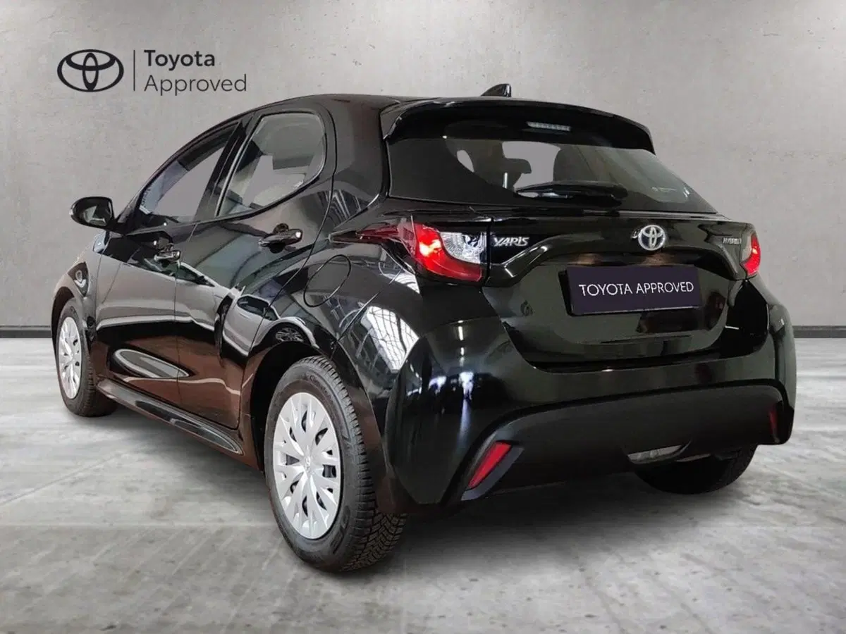 Toyota Yaris usata a Milano (6)