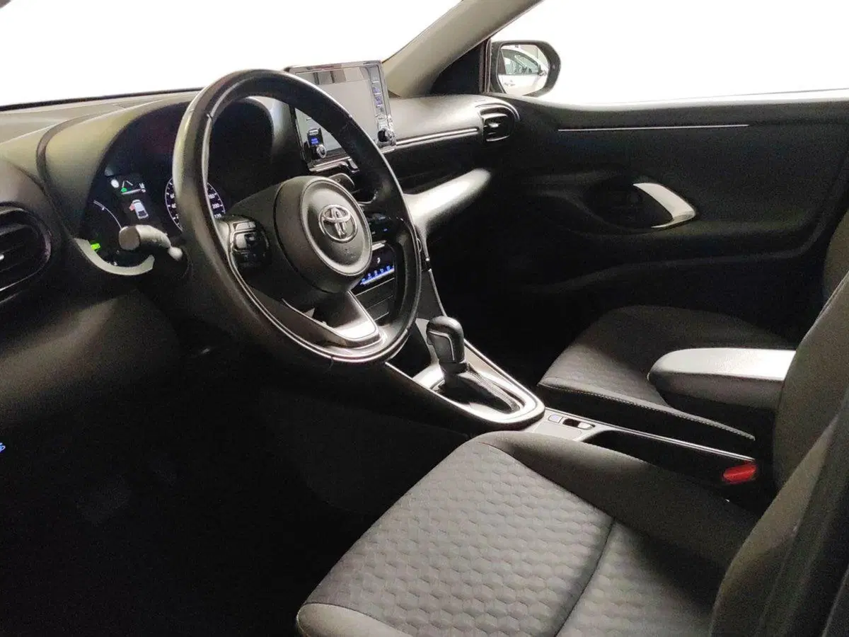 Toyota Yaris usata a Milano (8)