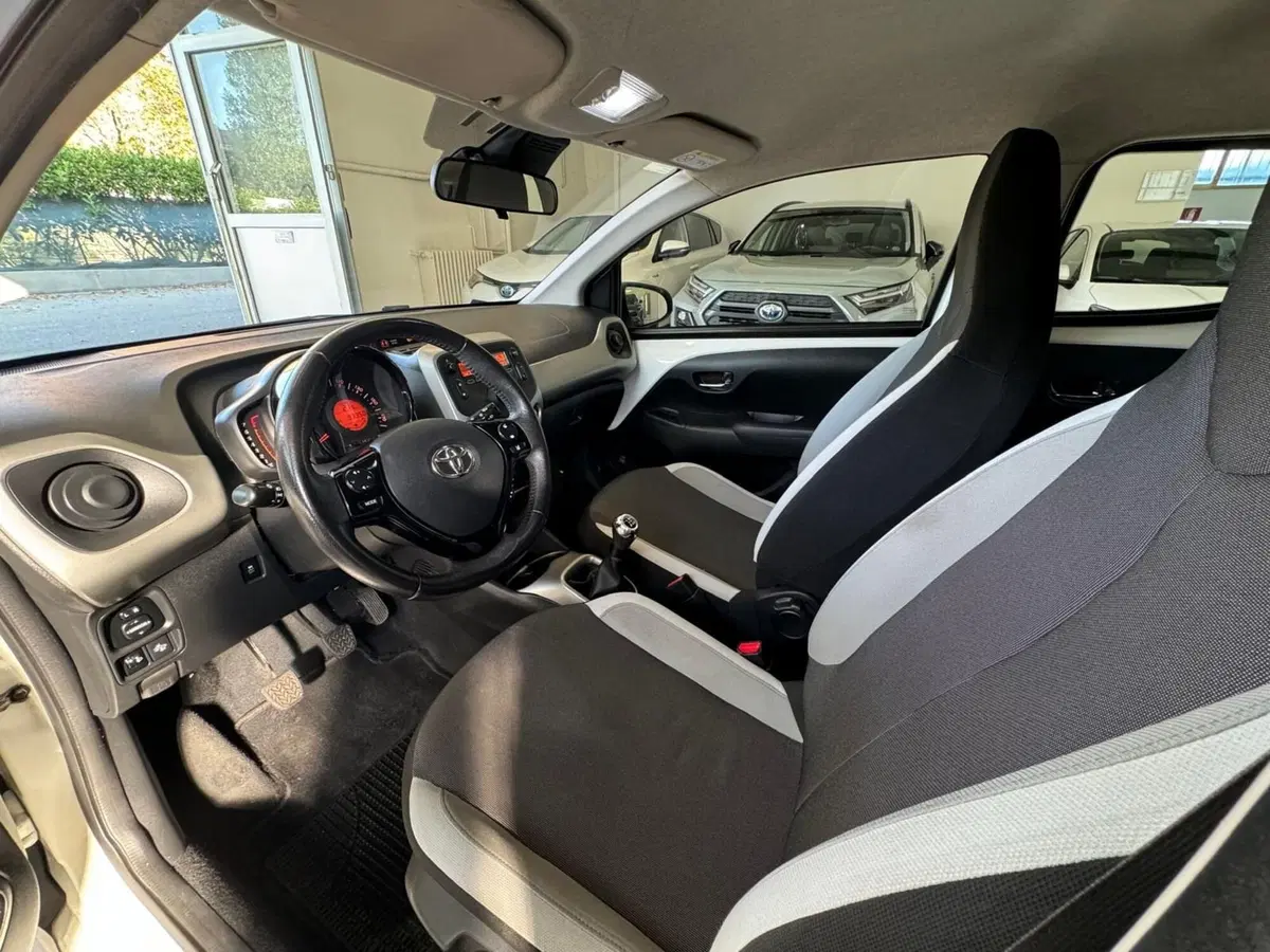 Toyota Aygo usata a Modena (12)
