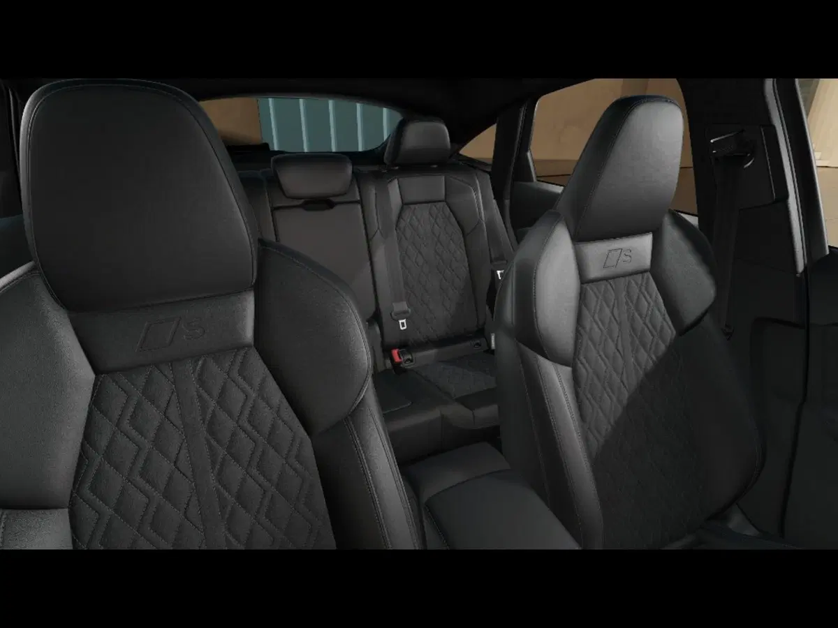 Audi Q5 Sportback nuova a Grosseto (10)