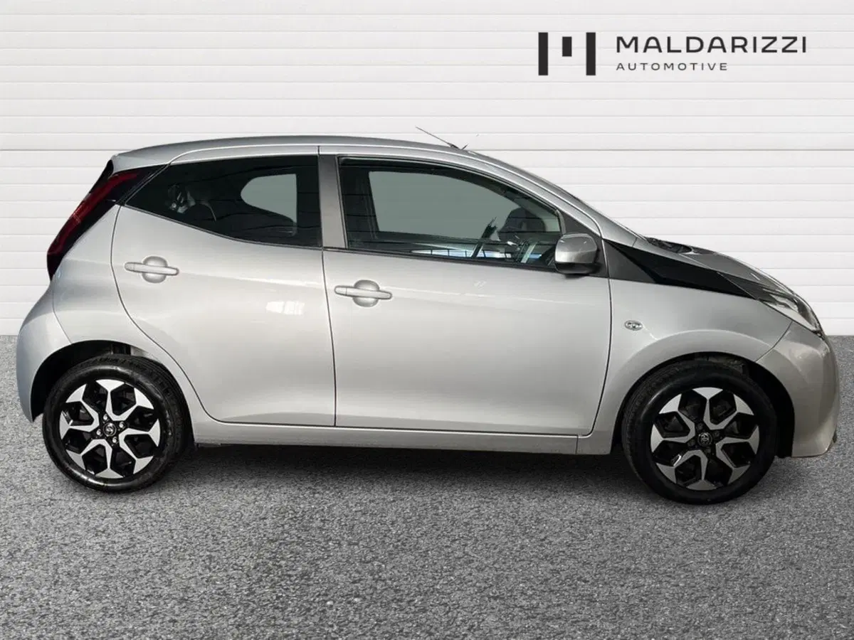 Toyota Aygo usata a Bari (5)