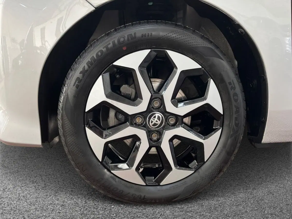 Toyota Aygo usata a Bari (6)