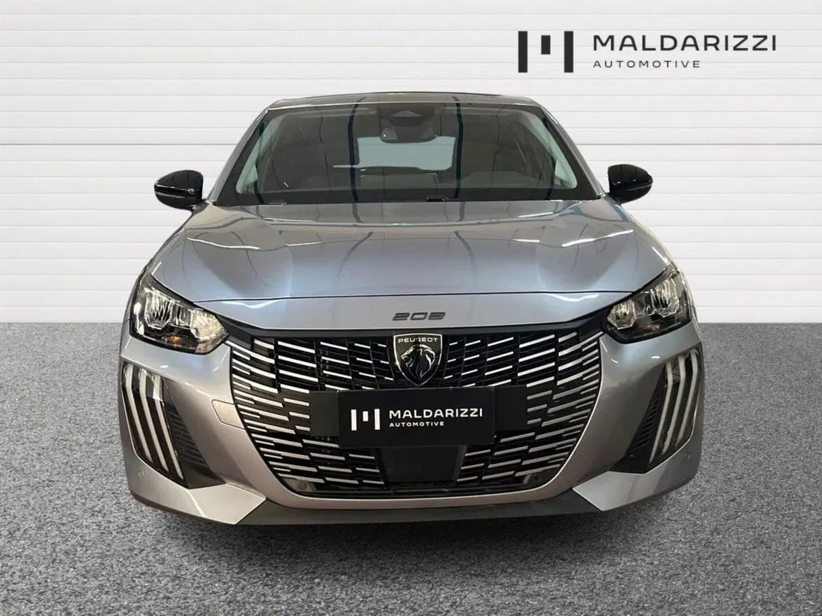 Peugeot 208 usata a Bari (2)