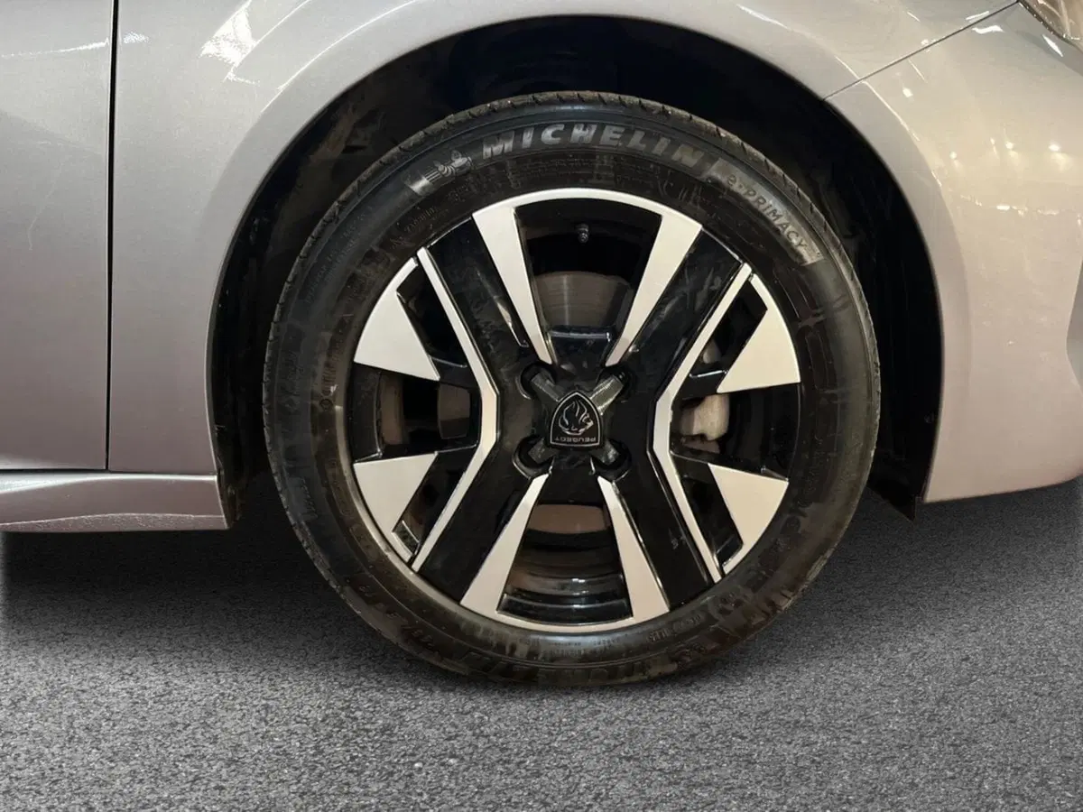 Peugeot 208 usata a Bari (6)