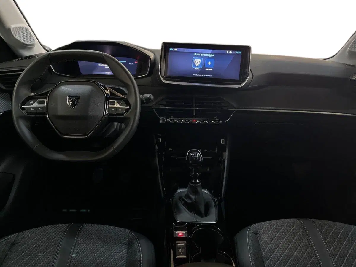 Peugeot 208 usata a Bari (8)