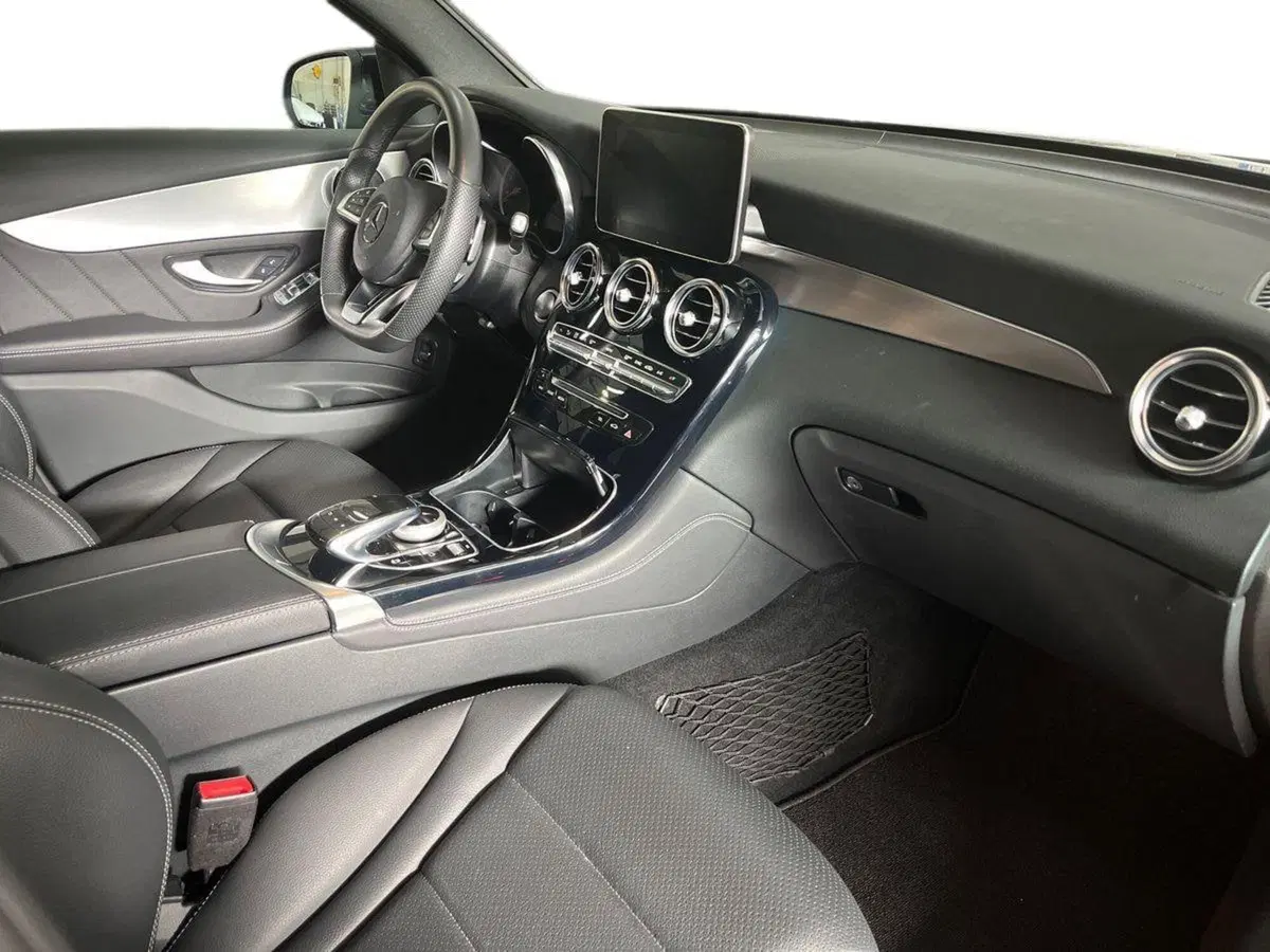 Mercedes-Benz GLC Coupé usata a Bari (9)