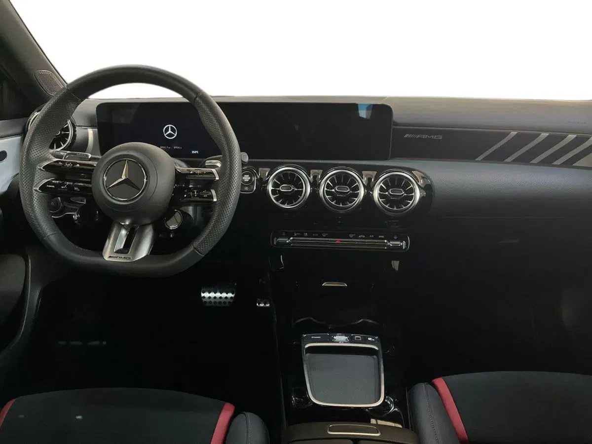 Mercedes-Benz Classe A usata a Bari (8)