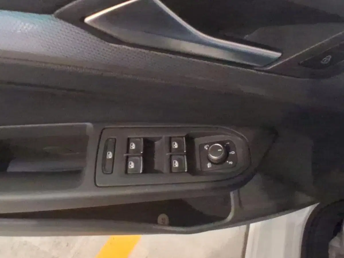 Volkswagen Golf usata a Genova (12)