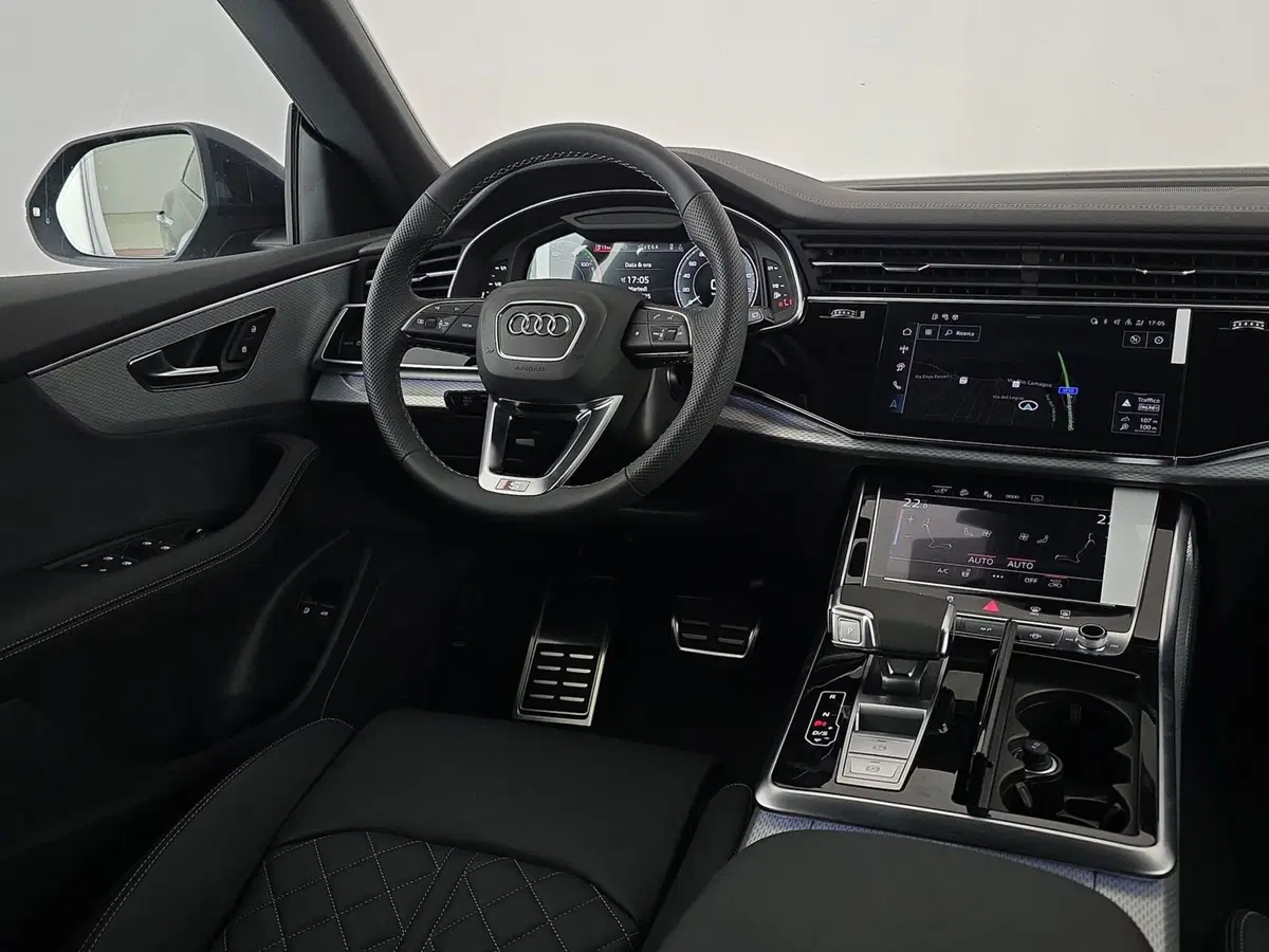 Audi Q8 Sportback usata a Cuneo (11)