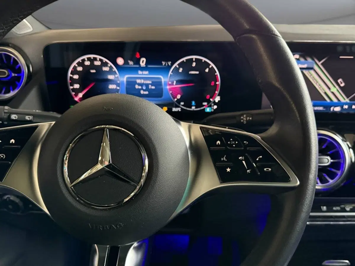 Mercedes-Benz GLA SUV usata a Palermo (13)