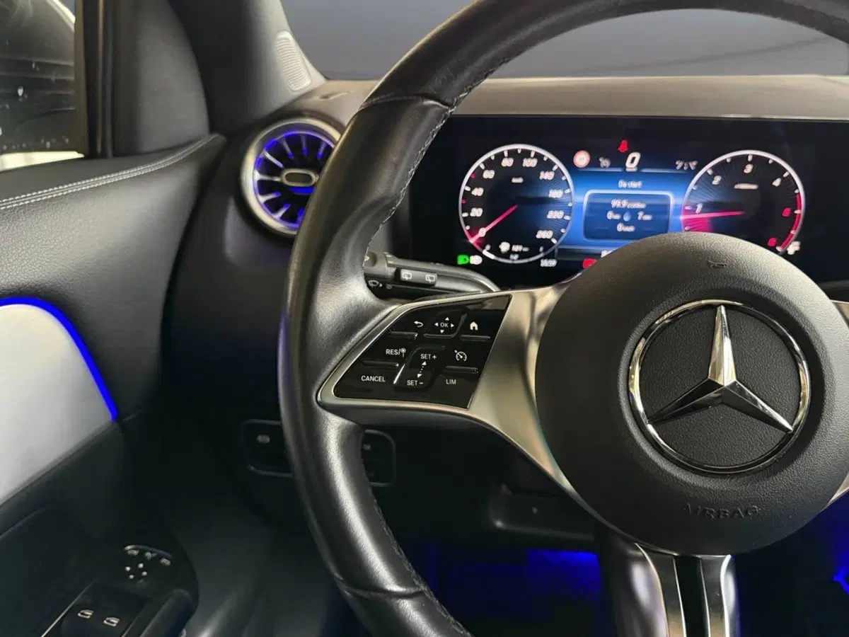 Mercedes-Benz GLA SUV usata a Palermo (14)