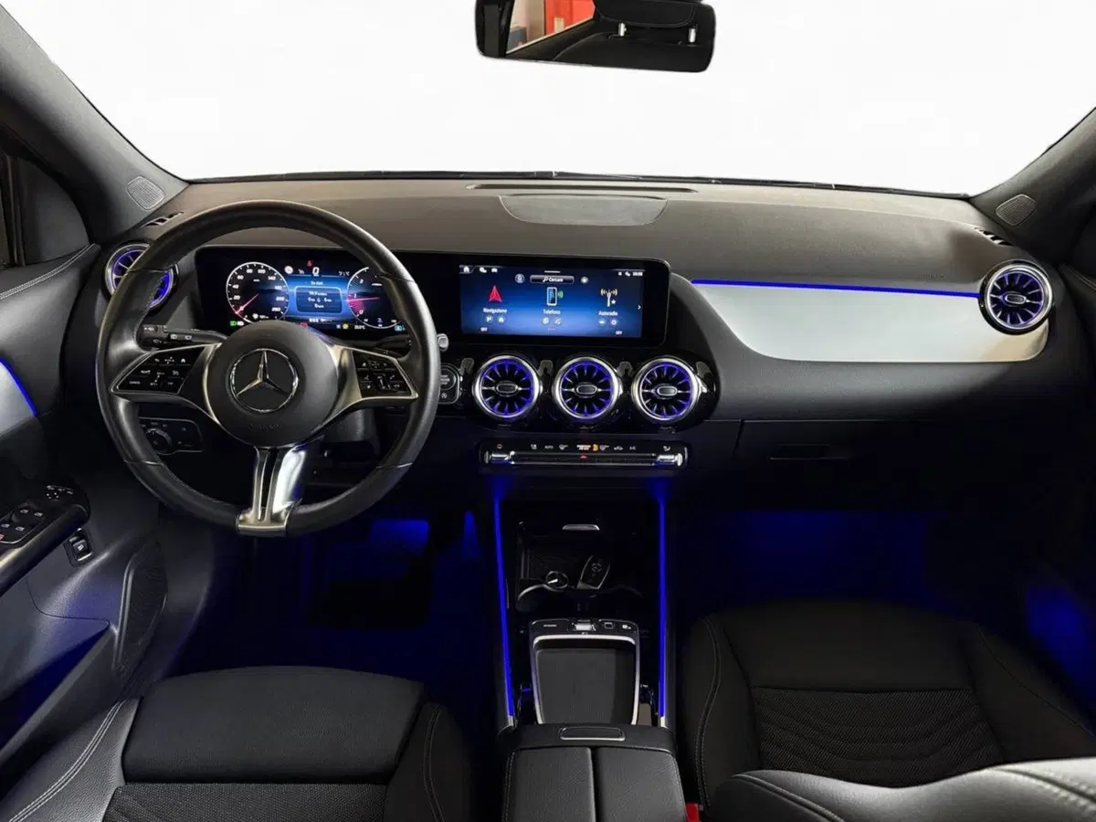 Mercedes-Benz GLA SUV usata a Palermo (8)