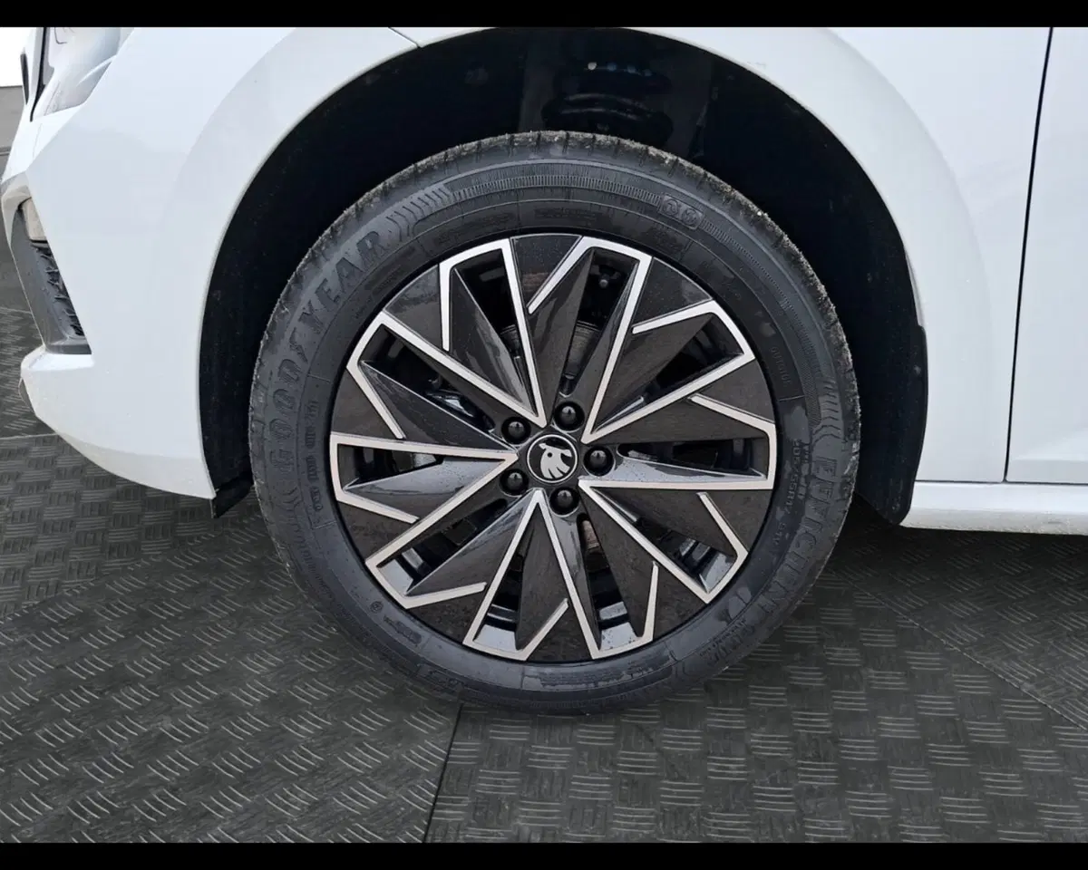 Skoda Kamiq nuova a Ravenna (9)