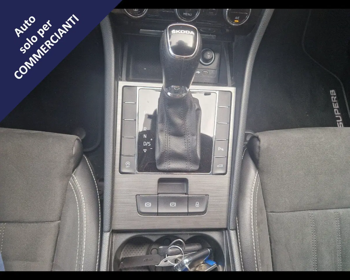 Skoda Superb Station Wagon usata a Ravenna (15)