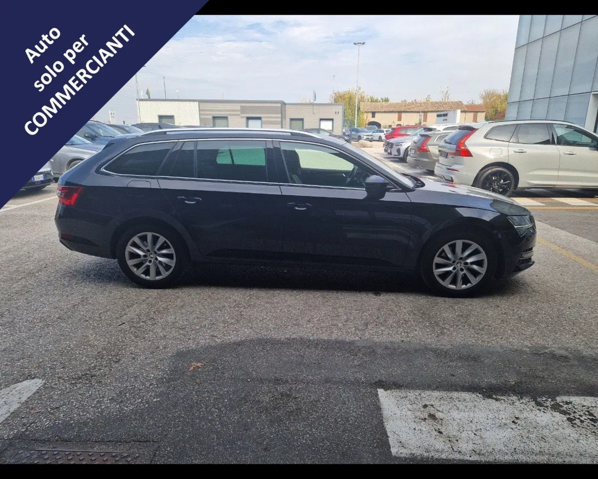 Skoda Superb Station Wagon usata a Ravenna (4)