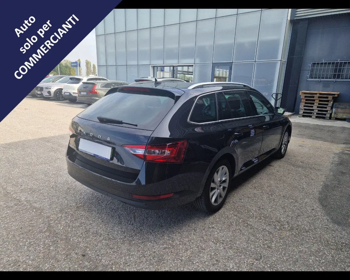 Skoda Superb Station Wagon usata a Ravenna (5)