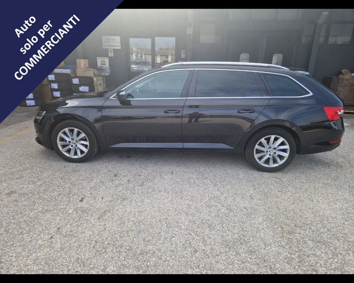 Skoda Superb Station Wagon usata a Ravenna (8)