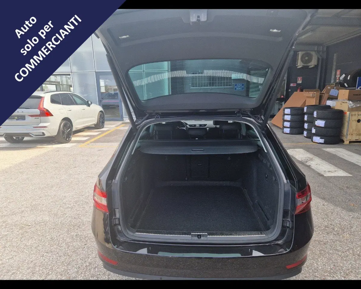 Skoda Superb Station Wagon usata a Ravenna (9)