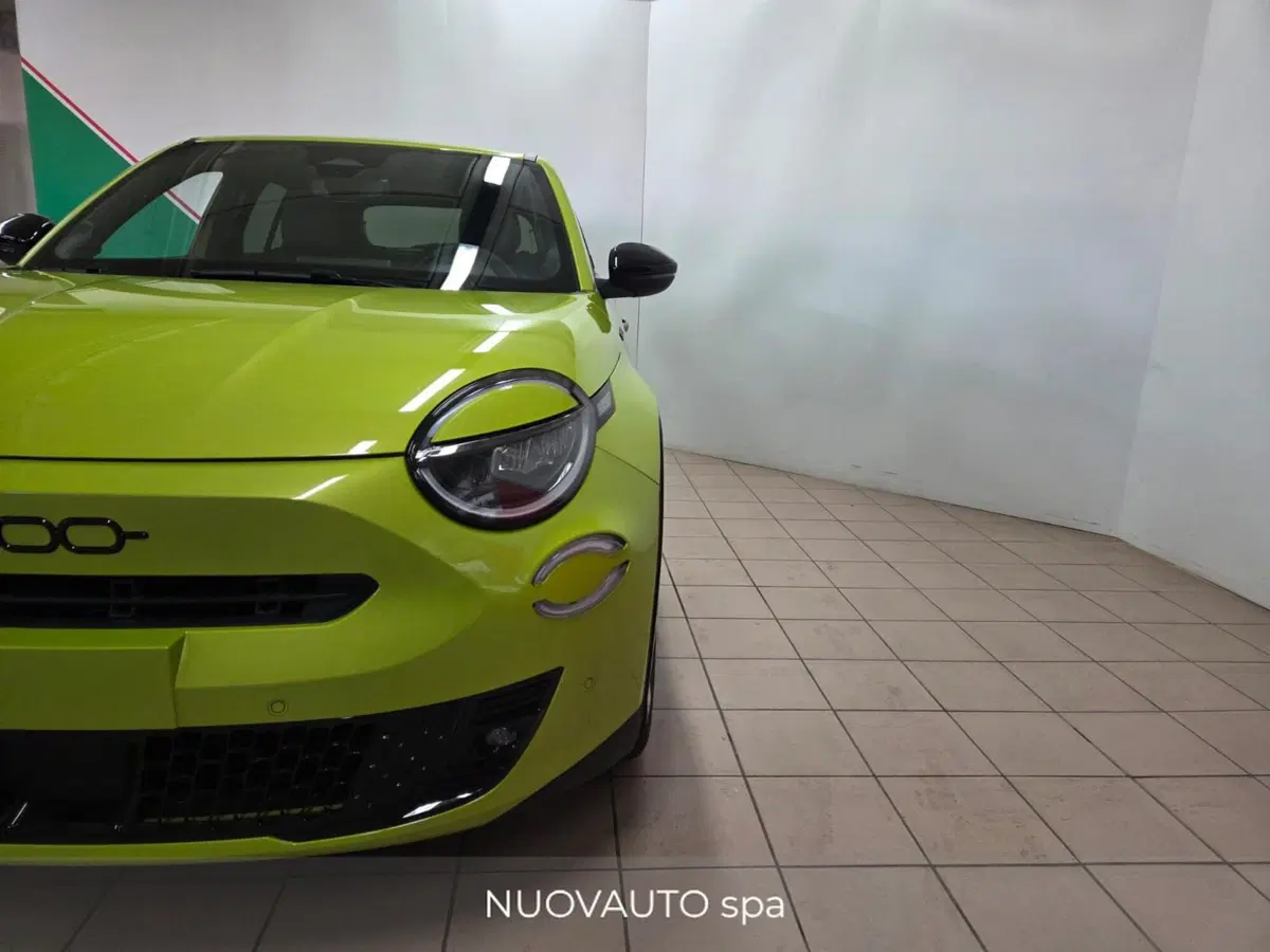 Fiat 600 nuova a Arezzo (2)