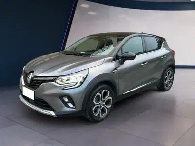 Renault Captur Full Hybrid E-Tech 145 CV Techno Fast Track del 2022 usata a Colleferro