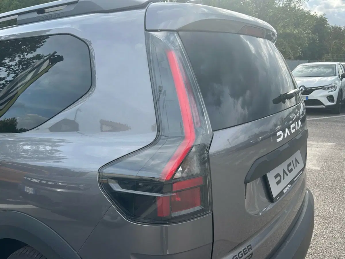 Dacia Jogger nuova a Roma (10)