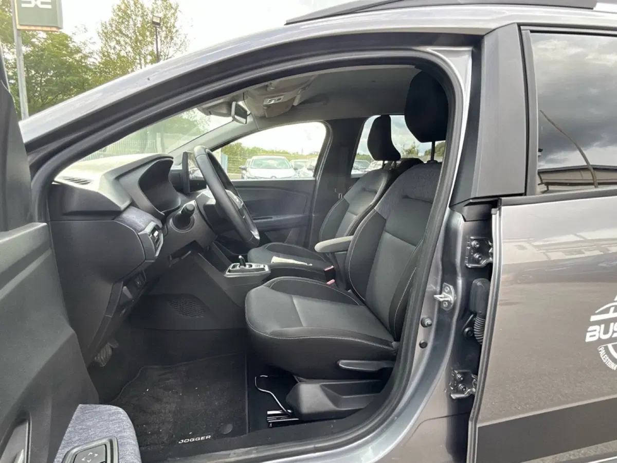 Dacia Jogger nuova a Roma (13)