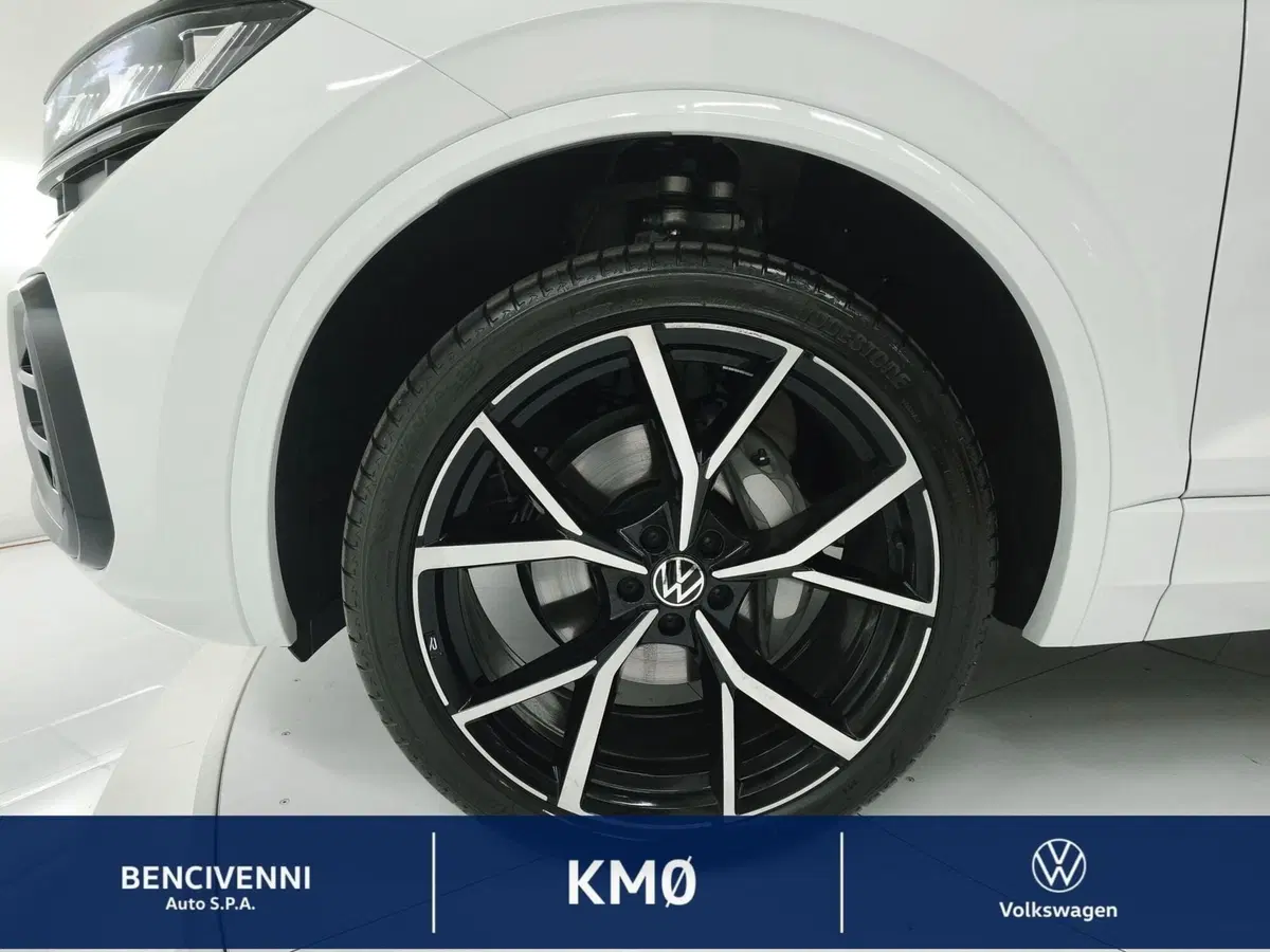 Volkswagen Touareg nuova a Catanzaro (15)