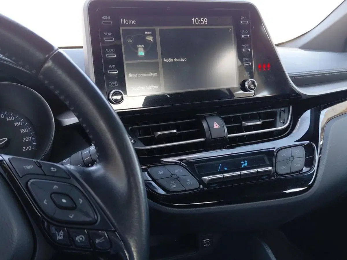 Toyota Toyota C-HR usata a Cagliari (10)