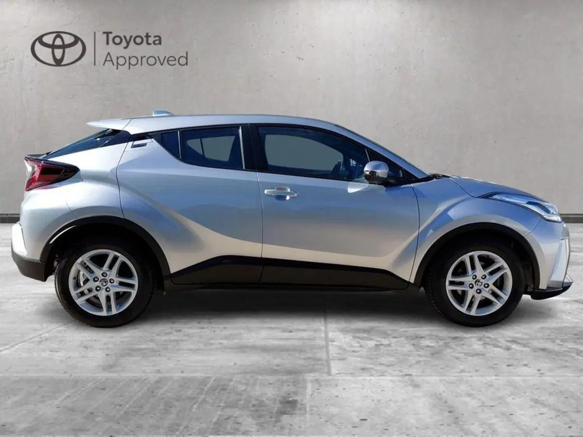 Toyota Toyota C-HR usata a Cagliari (4)