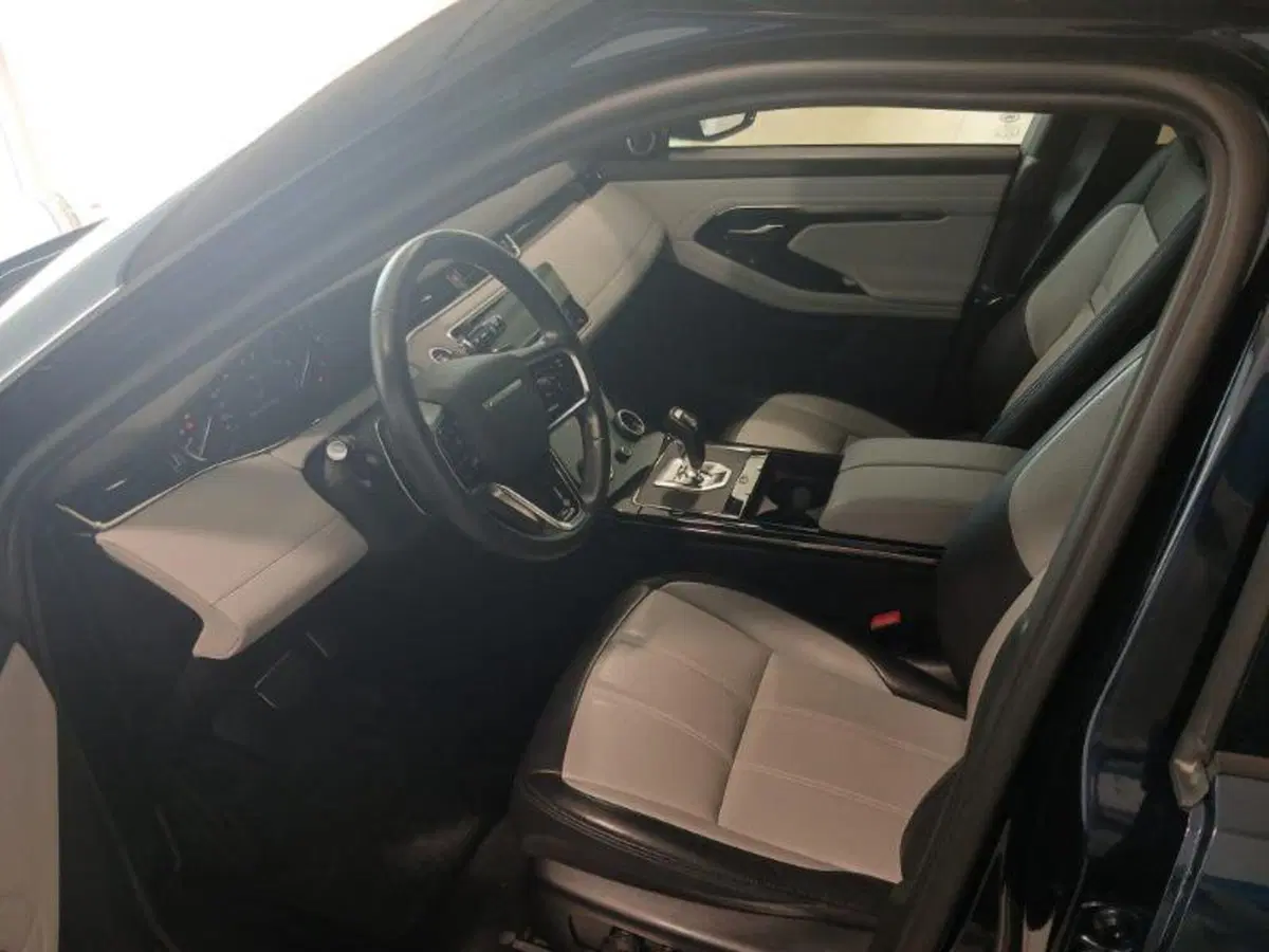 Land Rover Range Rover Evoque usata a Venezia (11)