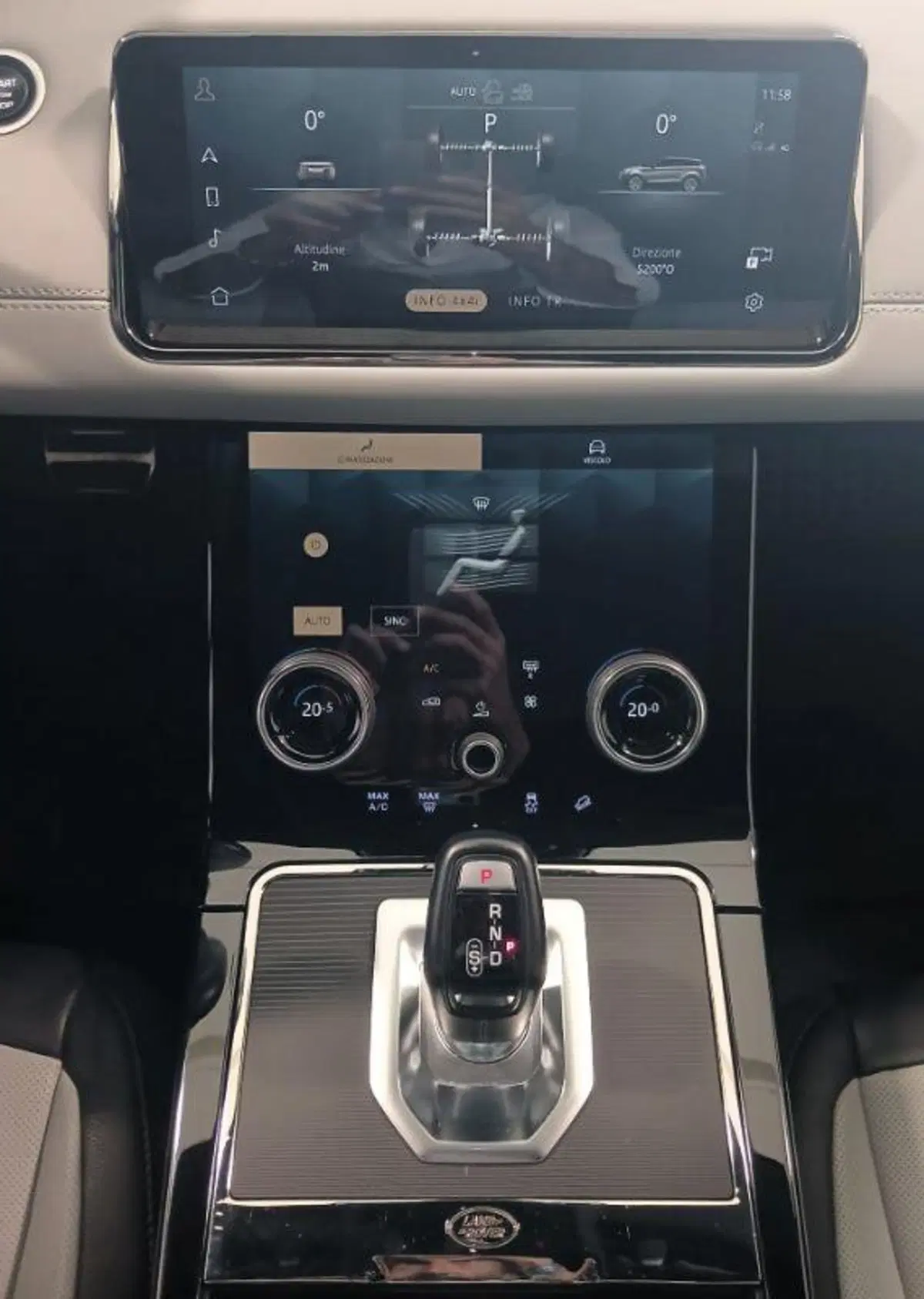 Land Rover Range Rover Evoque usata a Venezia (19)