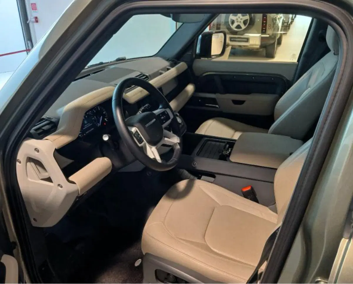 Land Rover Defender usata a Venezia (11)