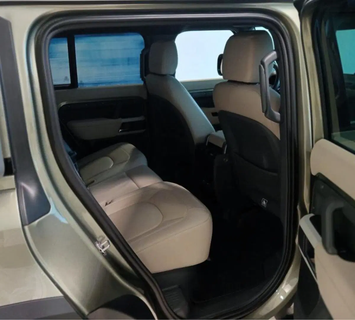 Land Rover Defender usata a Venezia (14)