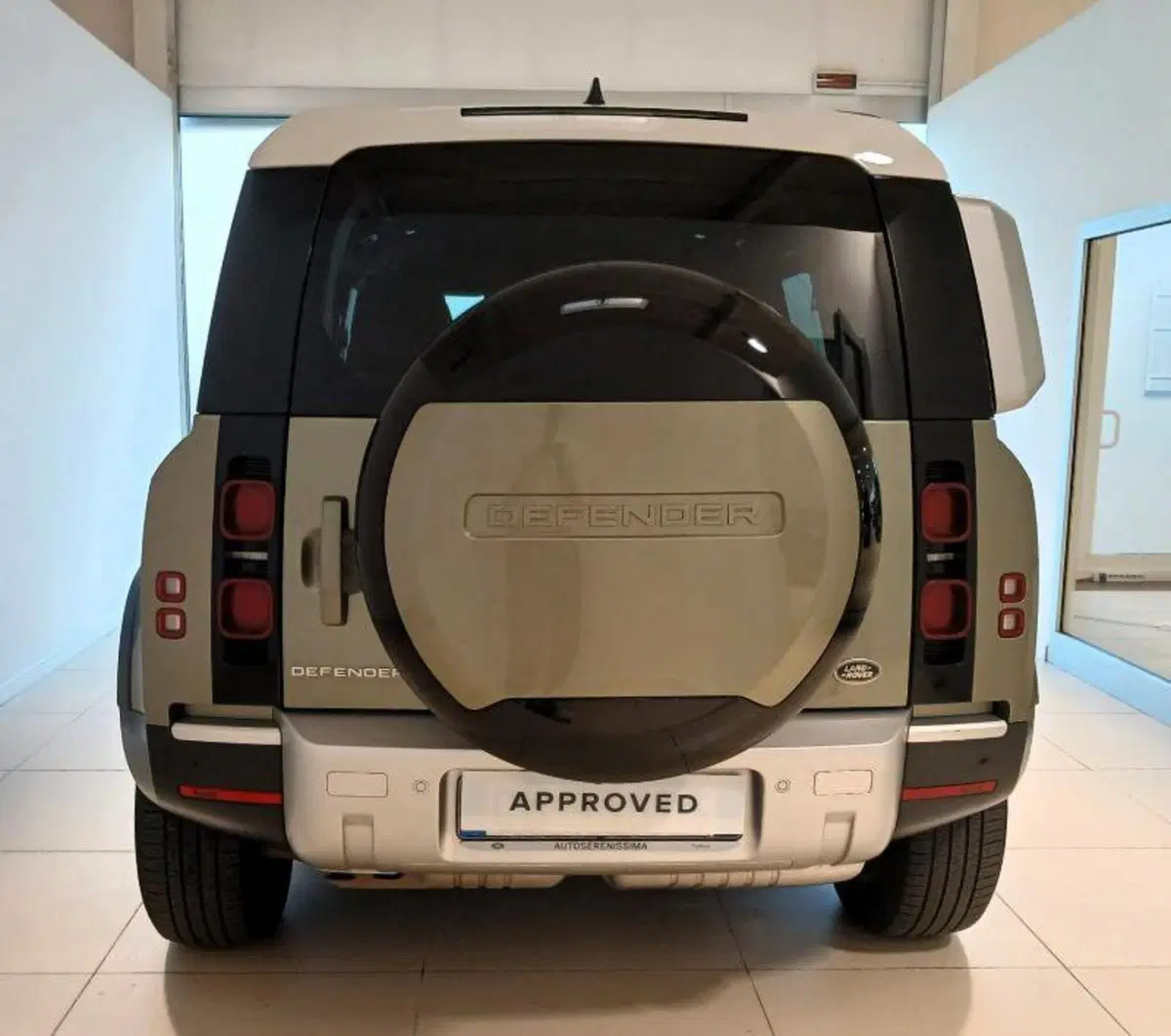 Land Rover Defender usata a Venezia (3)