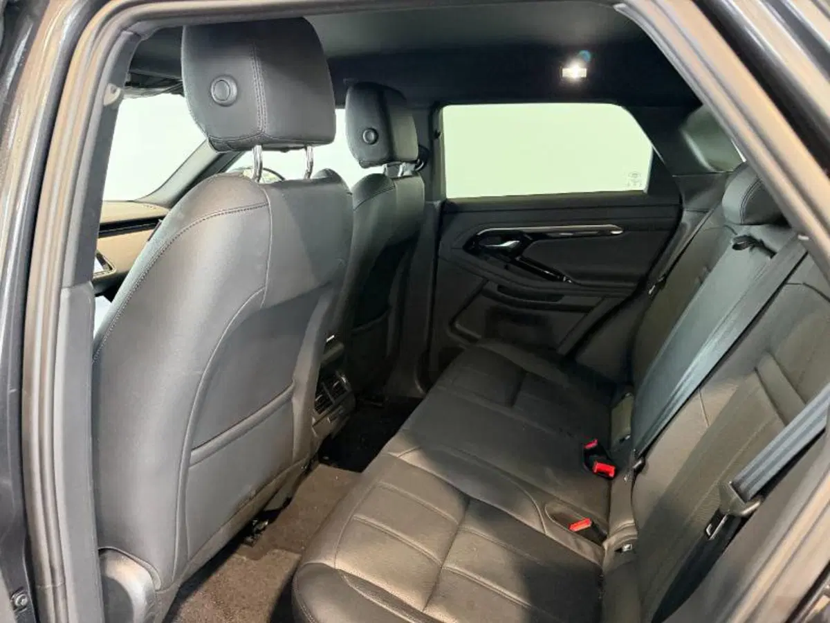 Land Rover Range Rover Evoque usata a Venezia (13)