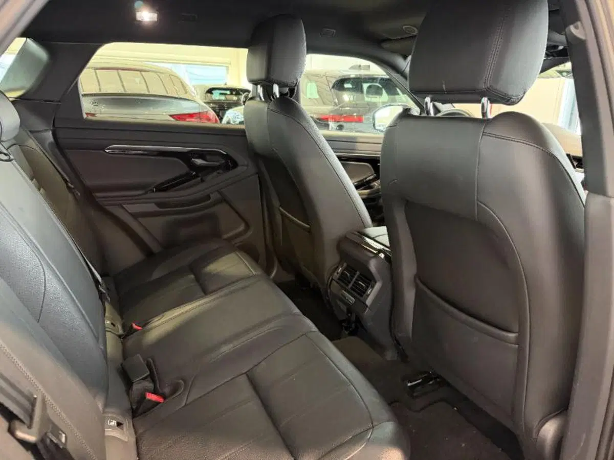 Land Rover Range Rover Evoque usata a Venezia (14)
